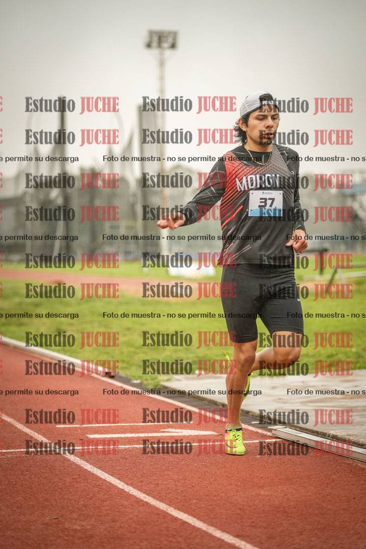 Fotos de los 800 m llanos de varones