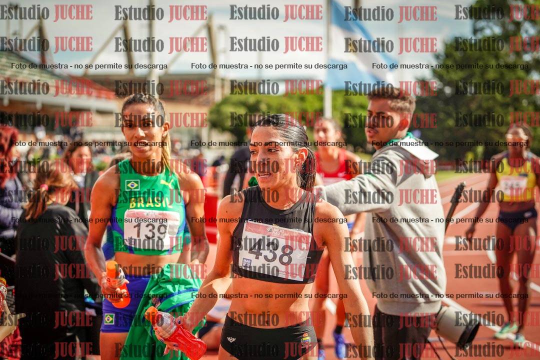 Fotos de algunos extras y podios del día 3