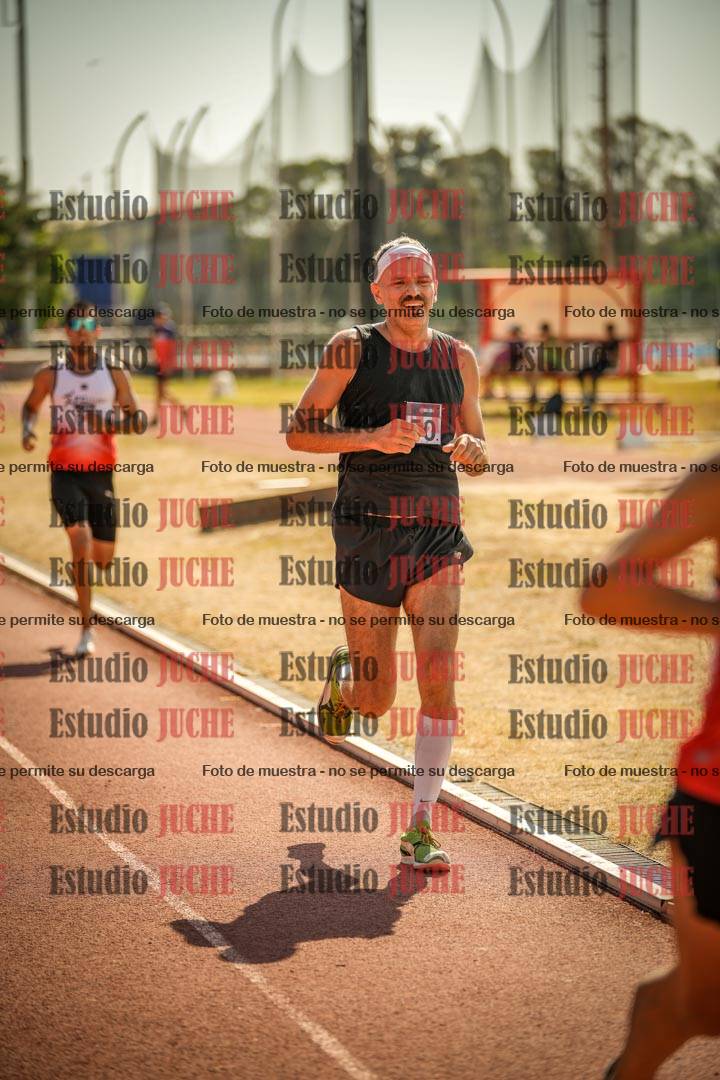 Fotos de los 3000 m llanos de varones