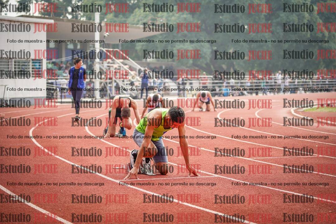 Fotos de los 400 m con vallas de varones