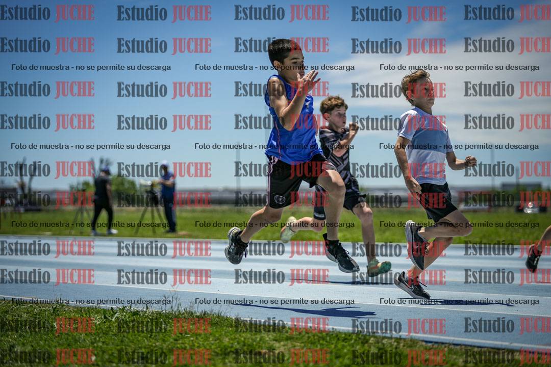 Fotos de los 50 m llanos de varones