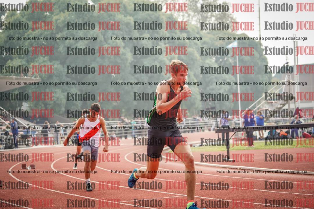 Fotos de los 400 m con vallas de varones
