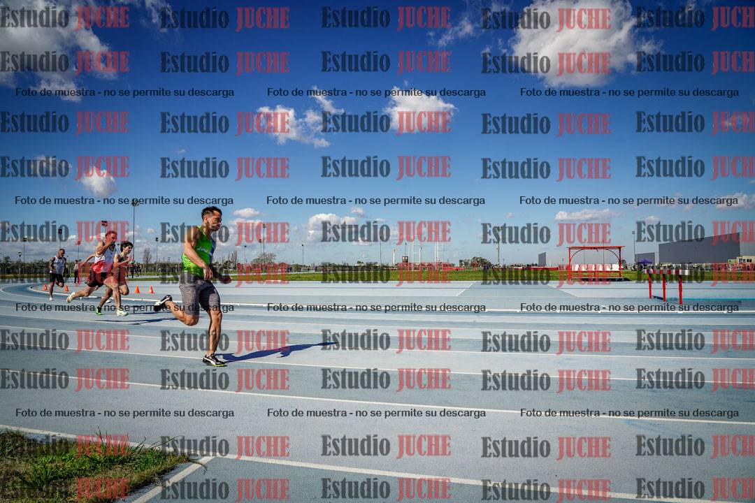 Fotos de los 200 m llanos de varones