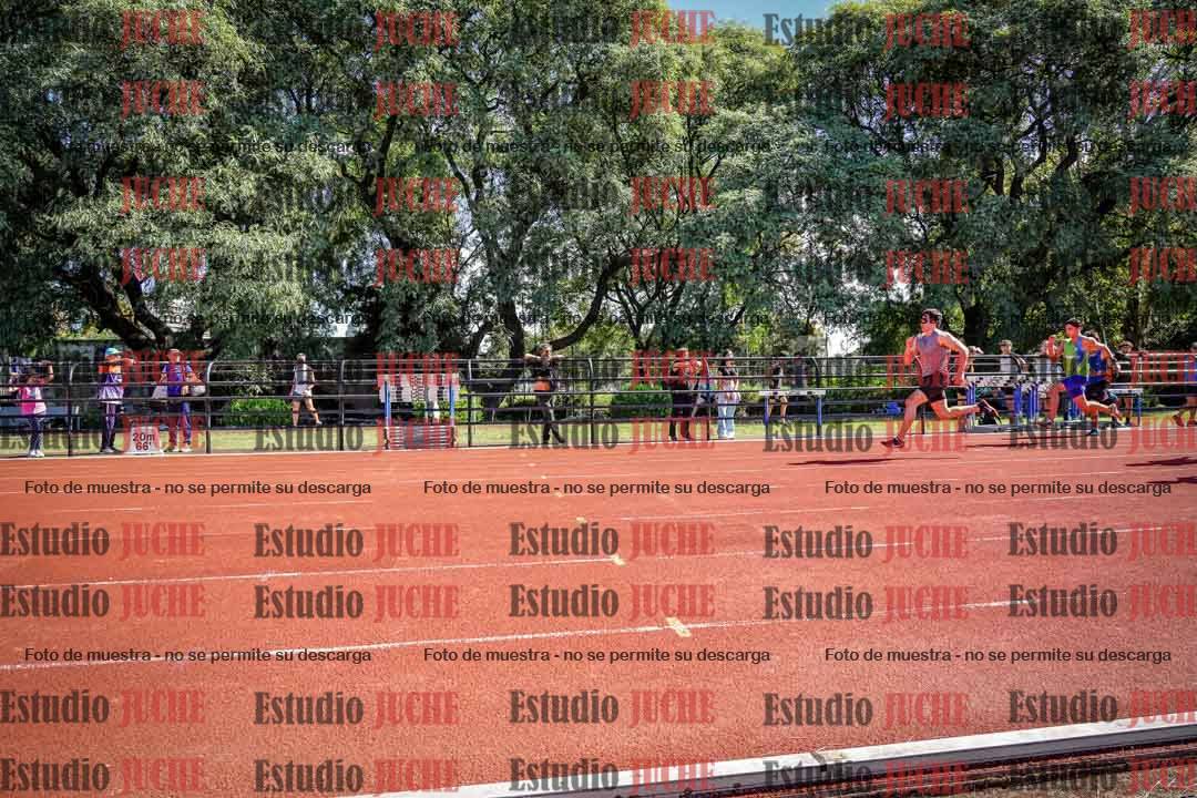 Fotos de los 100 m llanos de varones