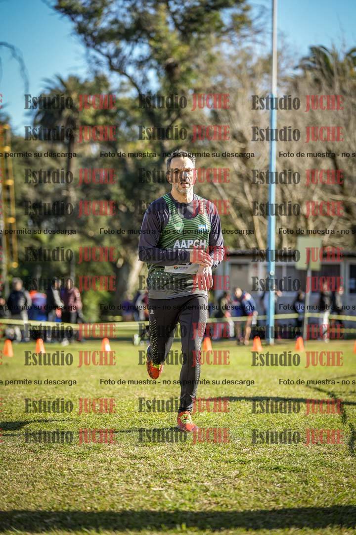 Fotos de la llegada del cross de 4000 m - varones
