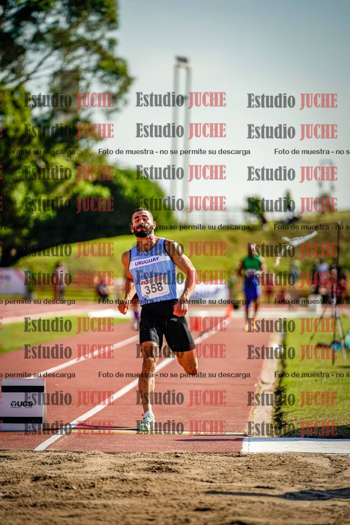 Fotos del salto en largo de varones - deca 2