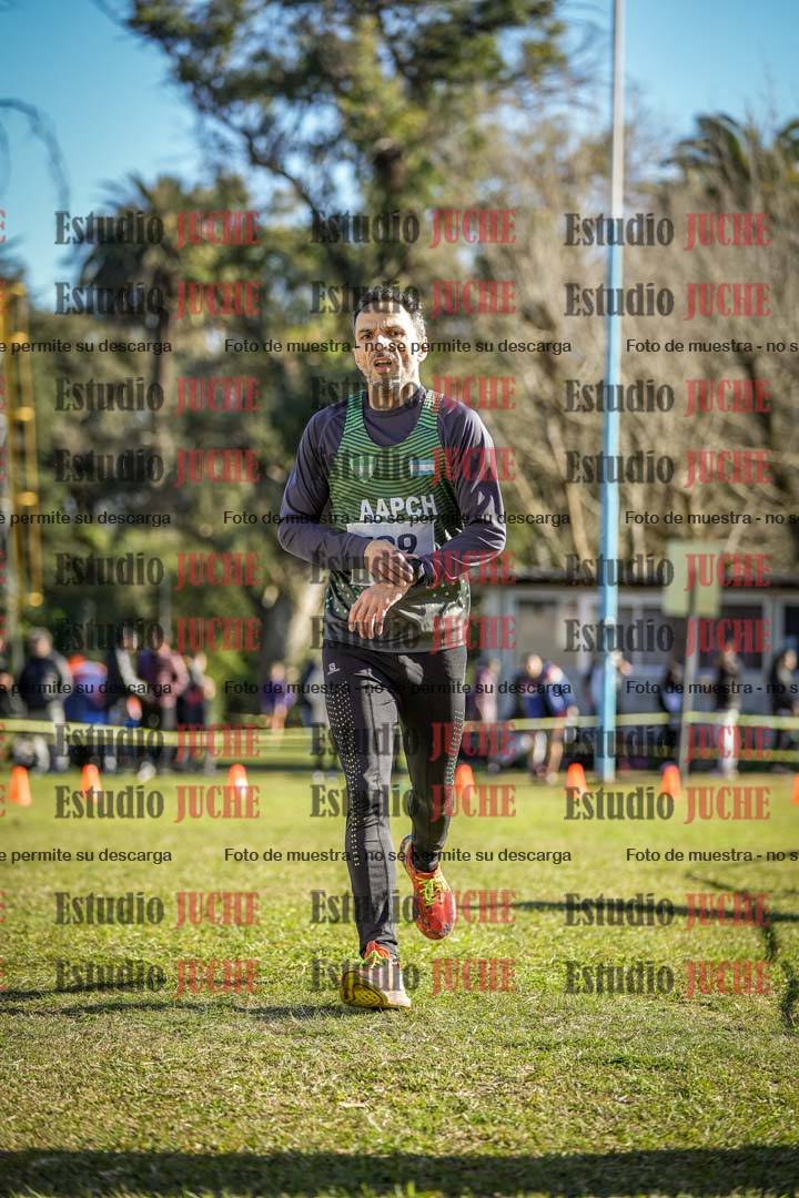 Fotos de la llegada del cross de 4000 m - varones