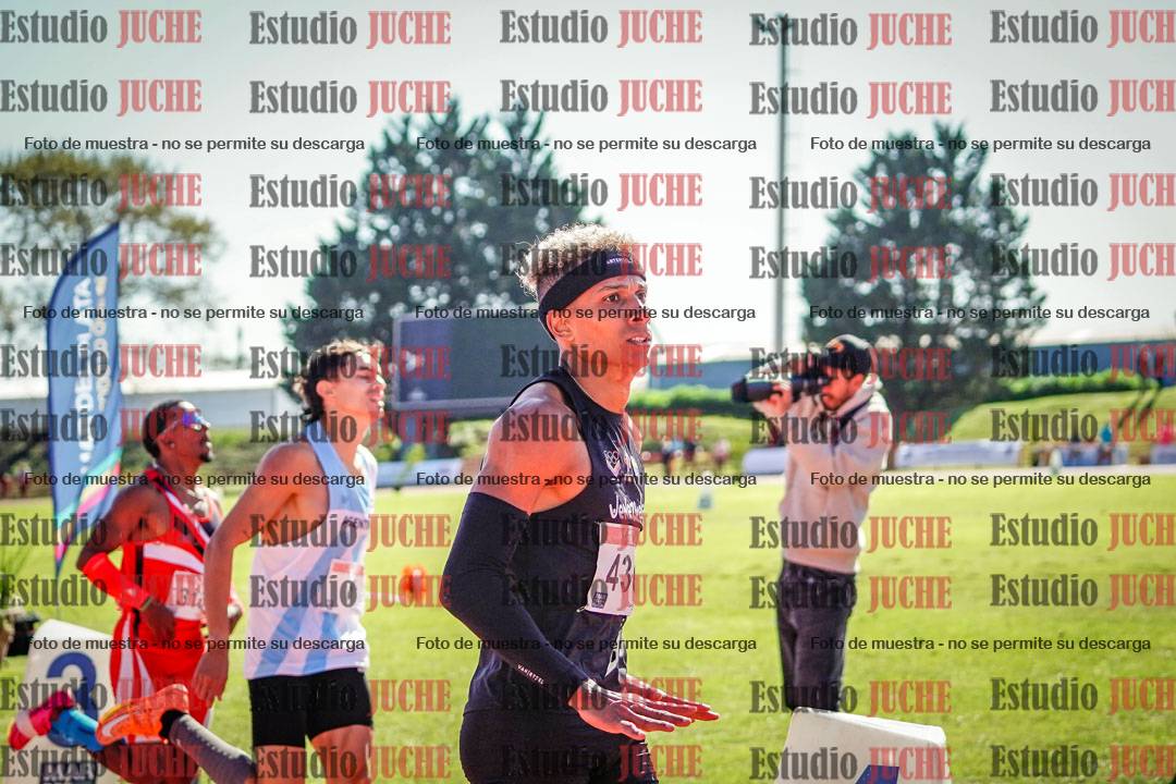 Fotos de algunos extras y podios del día 2