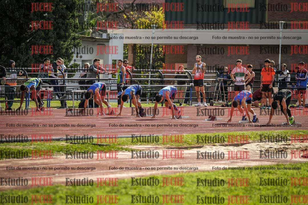 Fotos de los 100 m llanos de varones