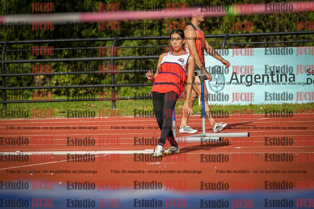 Fotos del salto en alto de mujeres