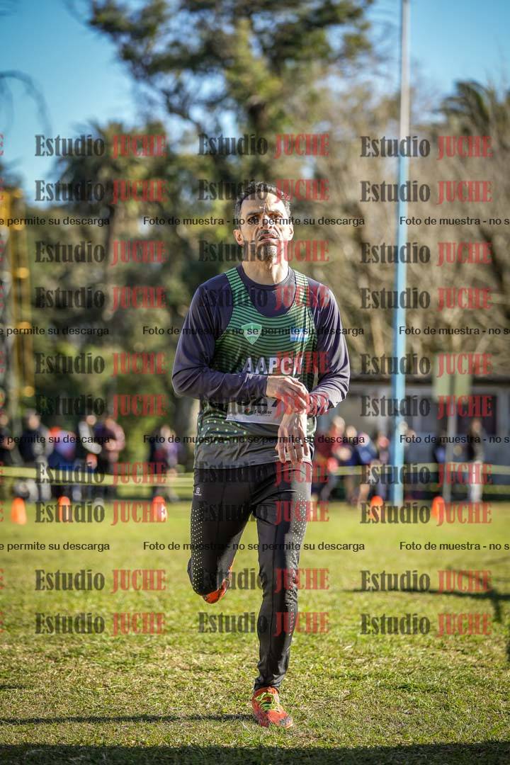 Fotos de la llegada del cross de 4000 m - varones