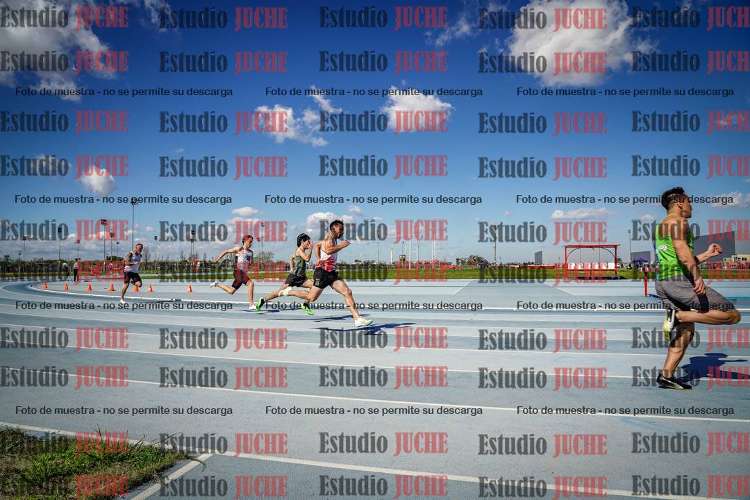 Fotos de los 200 m llanos de varones