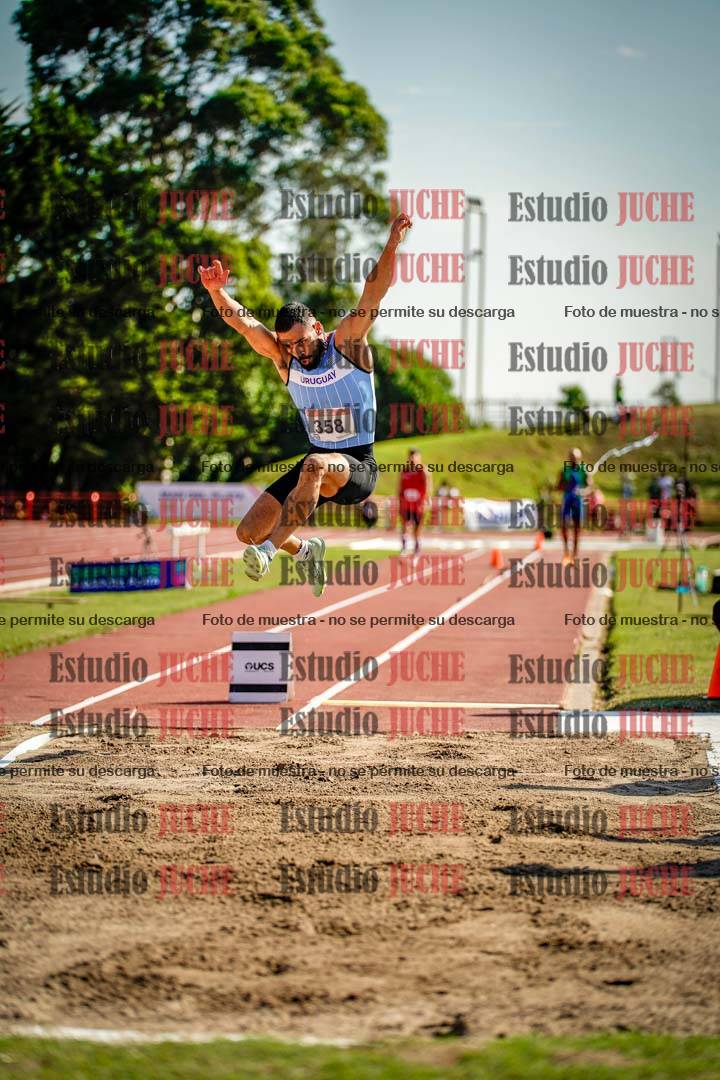 Fotos del salto en largo de varones - deca 2