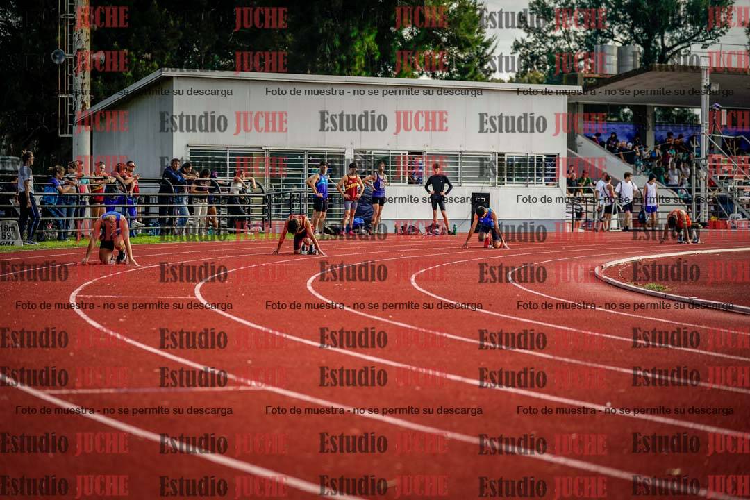 Fotos de los 400 m con vallas de varones