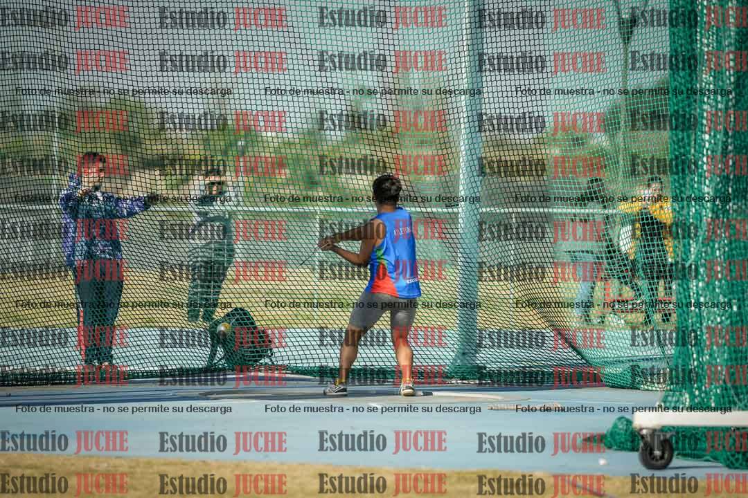 Fotos del lanzamiento de martillo de varones