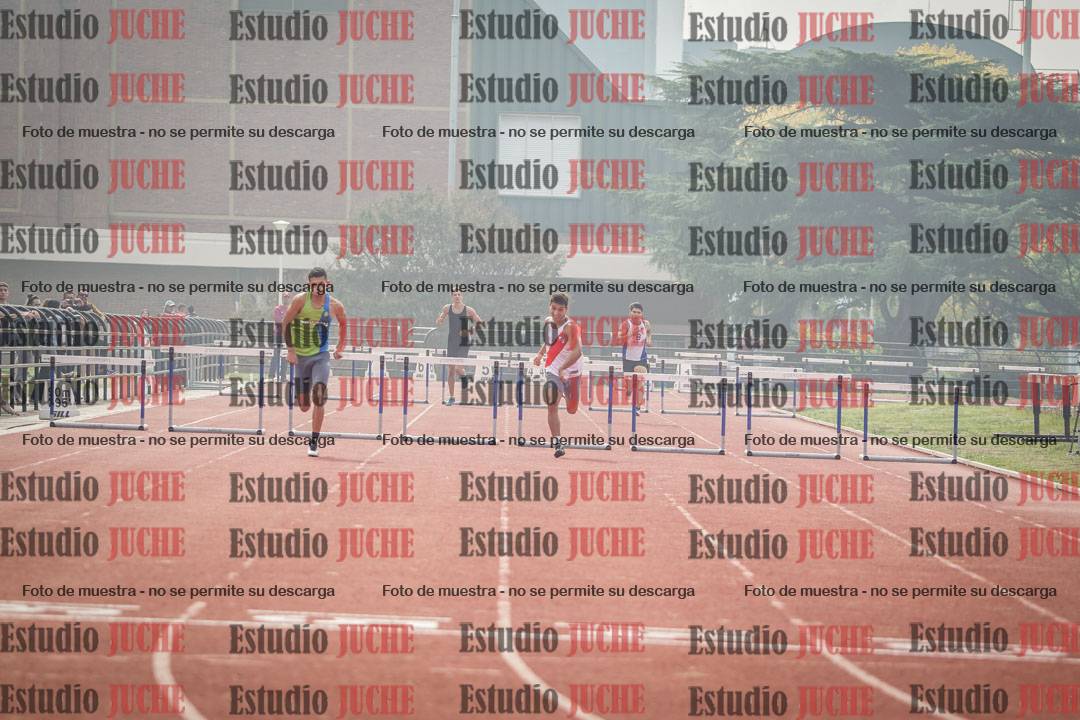 Fotos de los 400 m con vallas de varones