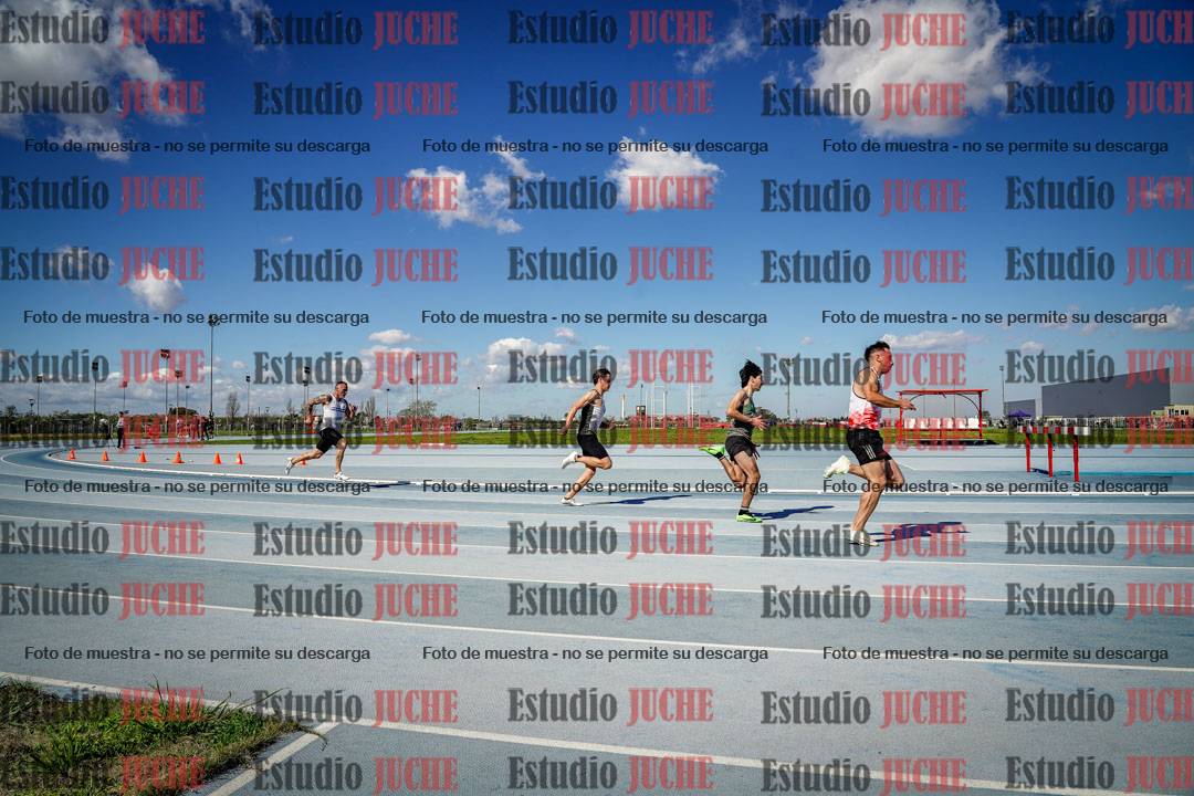 Fotos de los 200 m llanos de varones