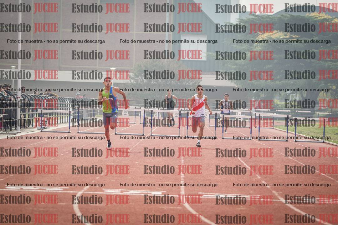 Fotos de los 400 m con vallas de varones