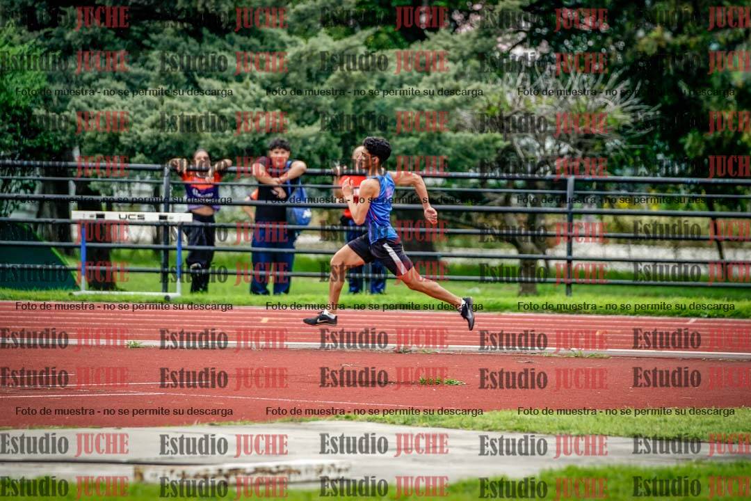 Fotos de los 600 m llanos de varones - octatlón 8