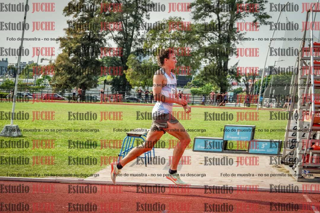 Fotos de los 3000 m llanos de varones