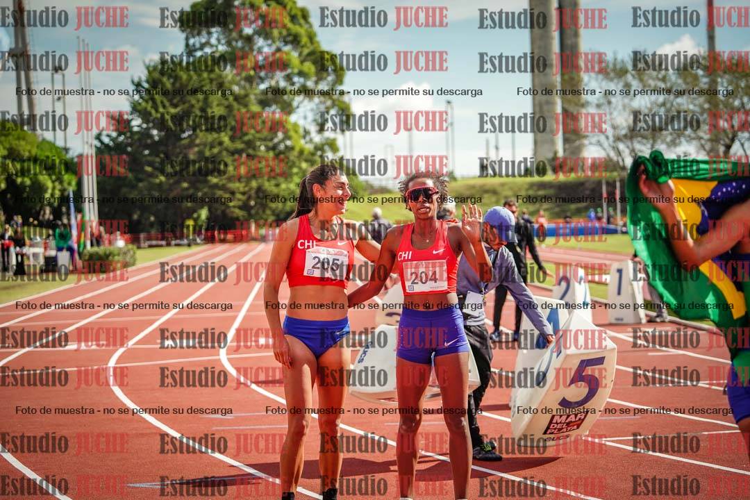 Fotos de algunos extras y podios del día 3