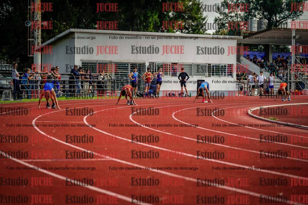 Fotos de los 400 m con vallas de varones
