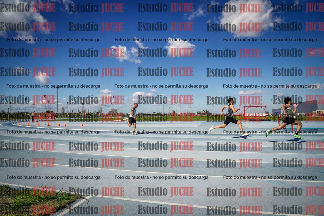 Fotos de los 200 m llanos de varones