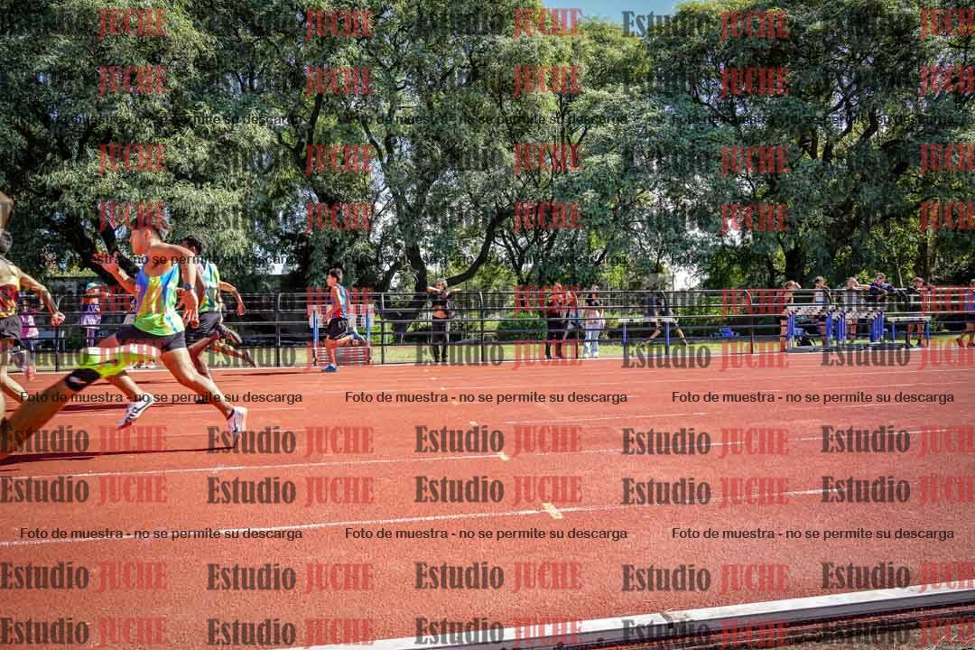 Fotos de los 100 m llanos de varones