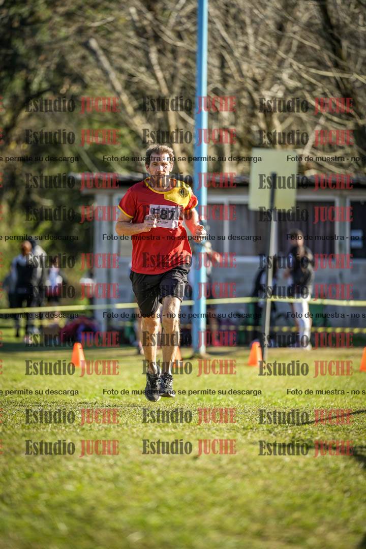Fotos de la llegada del cross de 4000 m - varones