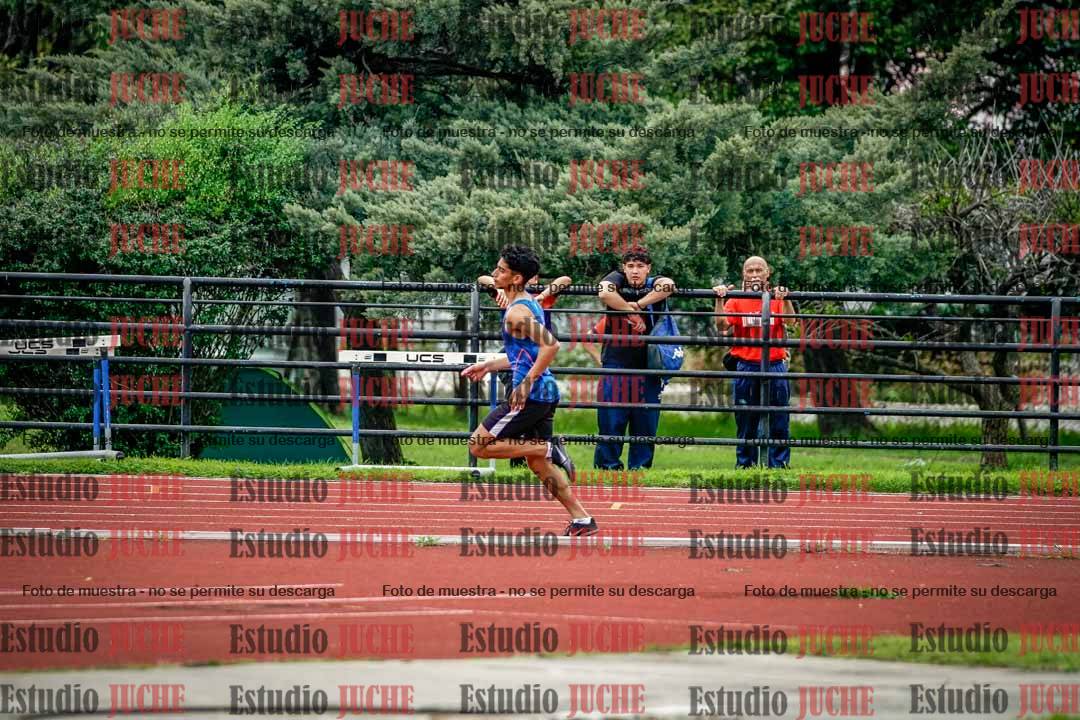 Fotos de los 600 m llanos de varones - octatlón 8