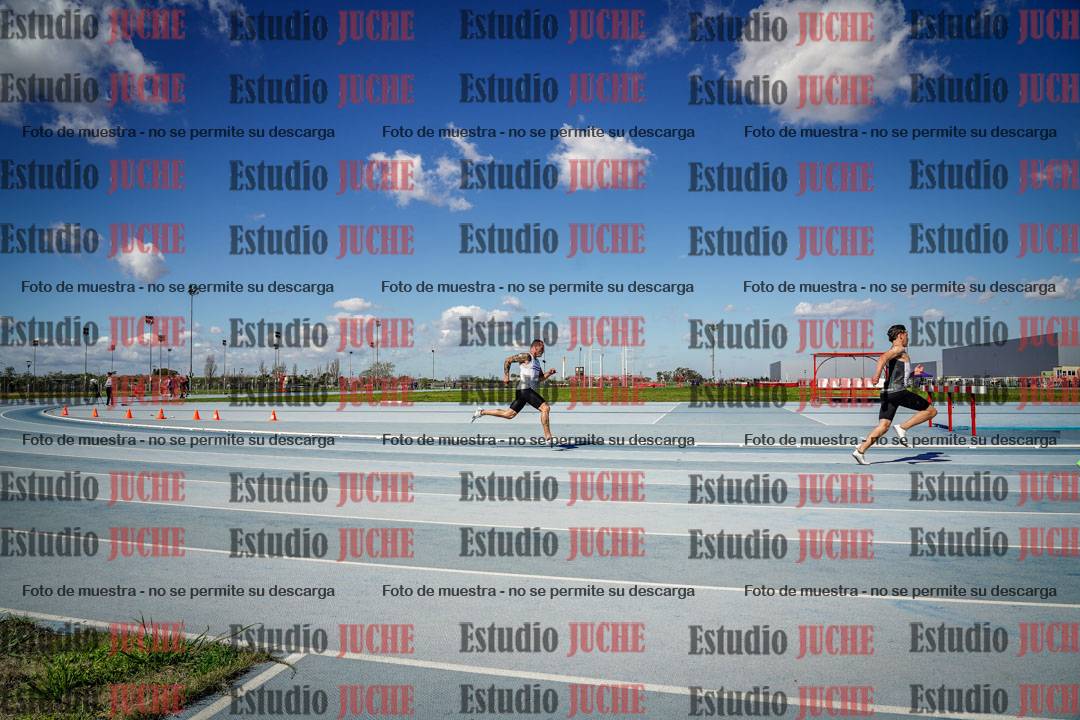 Fotos de los 200 m llanos de varones