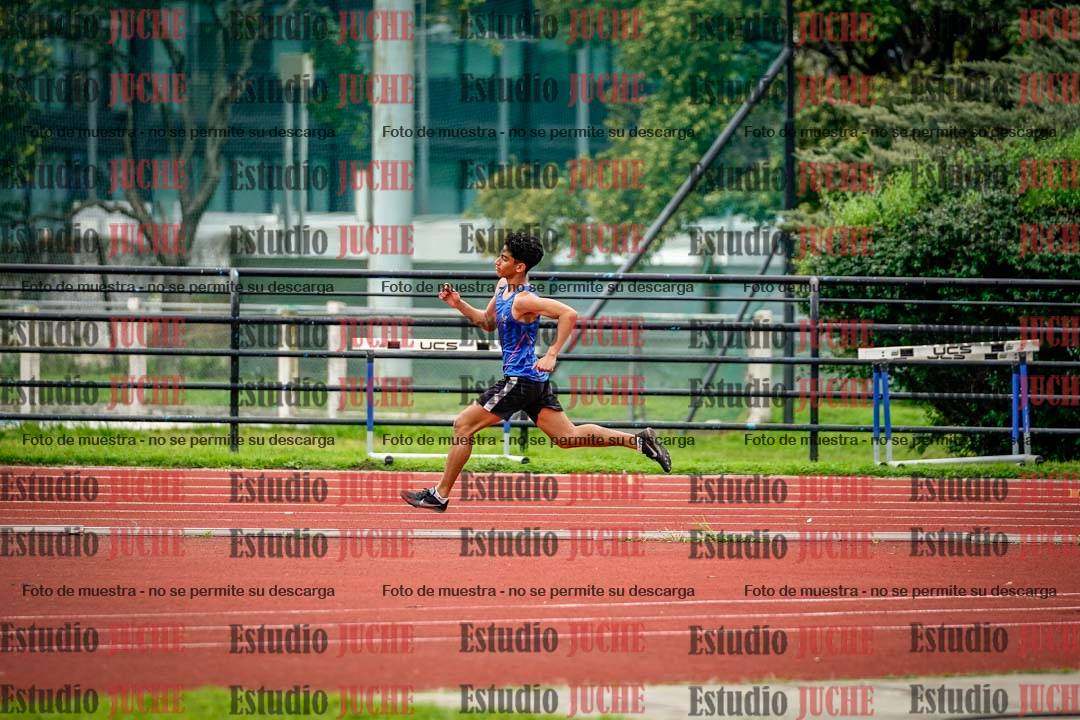 Fotos de los 600 m llanos de varones - octatlón 8