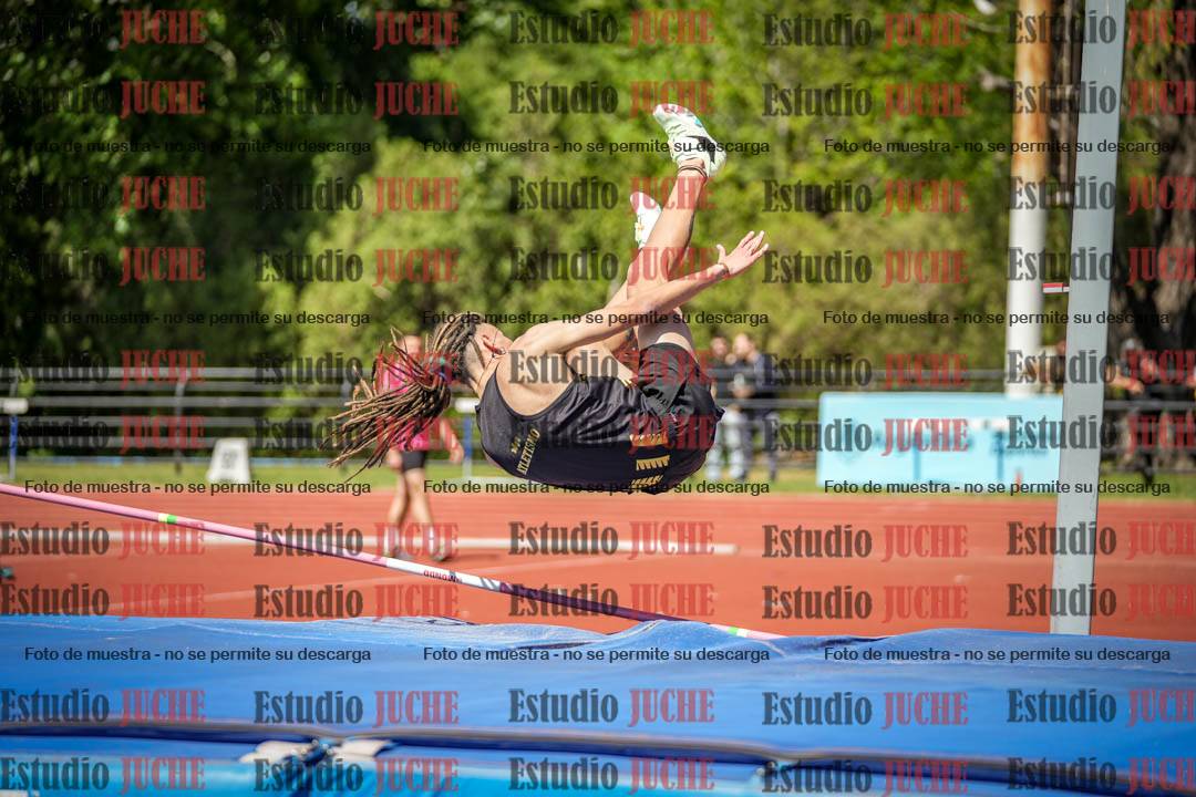 Fotos del salto en alto de varones