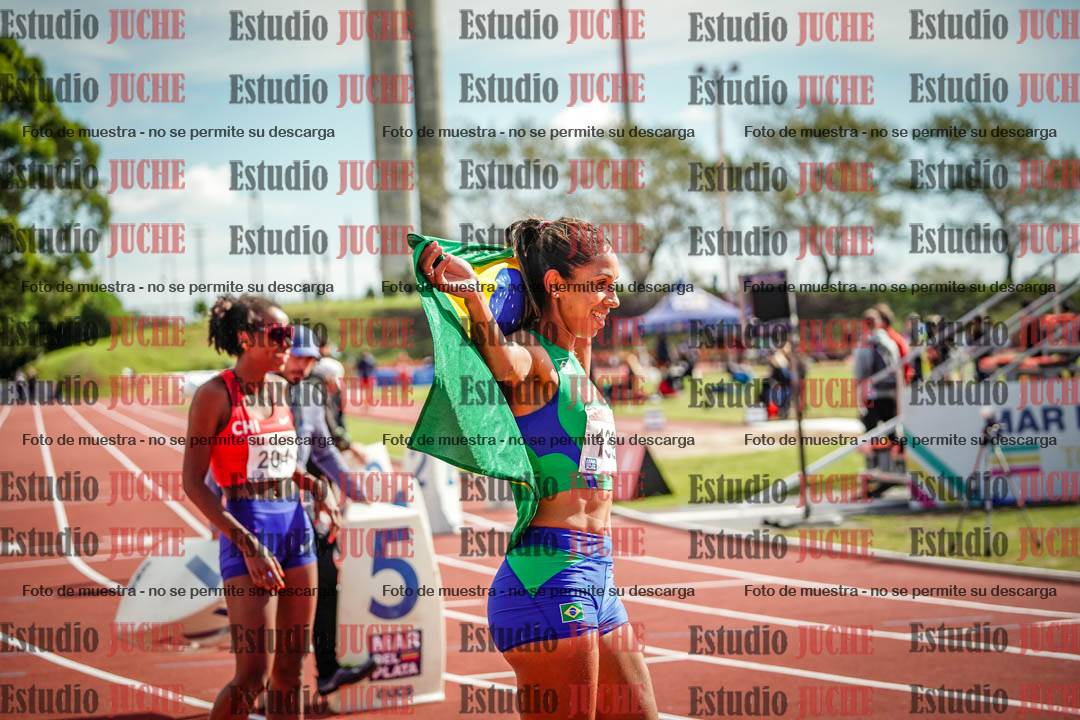 Fotos de algunos extras y podios del día 3