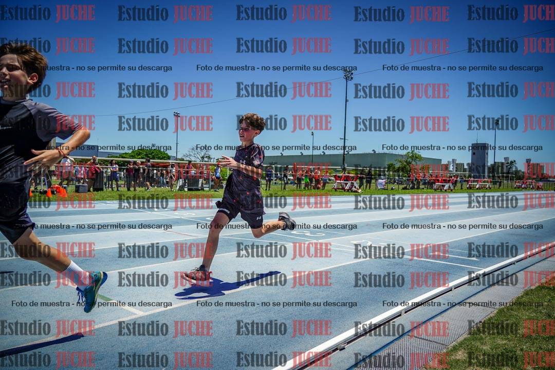 Fotos de los 50 m llanos de varones