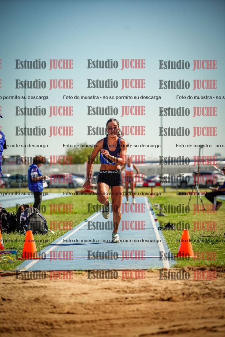 Fotos del salto en largo de mujeres - mayores