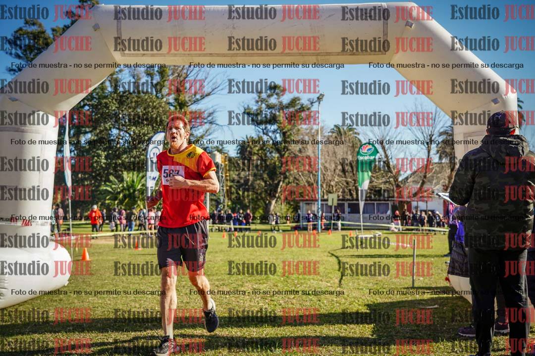 Fotos de la llegada del cross de 4000 m - varones