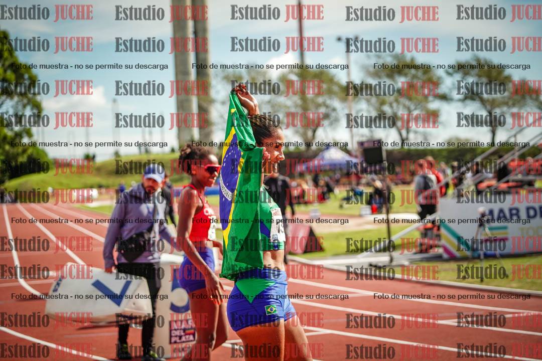 Fotos de algunos extras y podios del día 3
