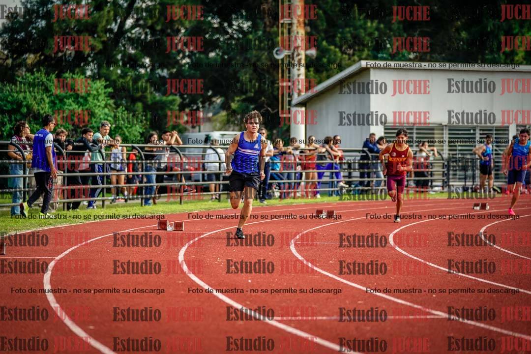 Fotos de los 400 m con vallas de varones