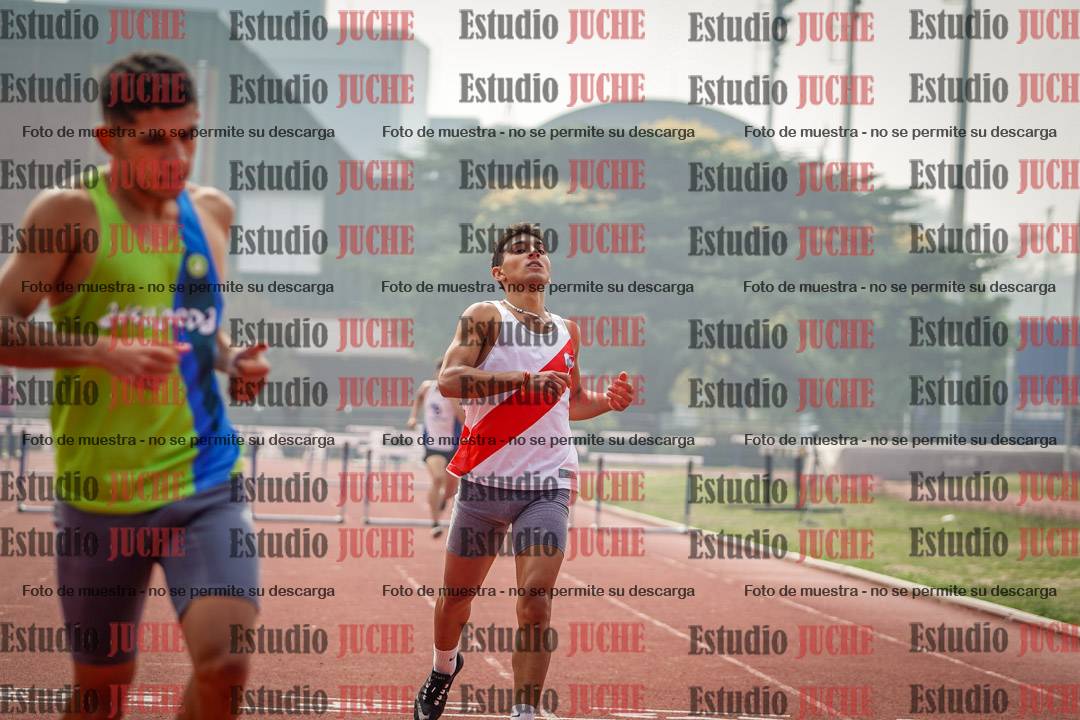 Fotos de los 400 m con vallas de varones