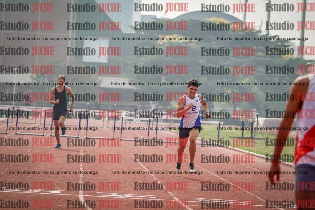 Fotos de los 400 m con vallas de varones