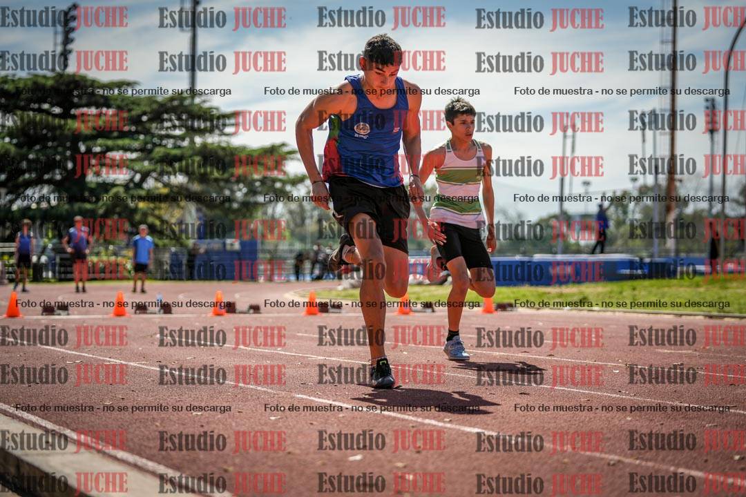 Fotos de los 80 m llanos de varones