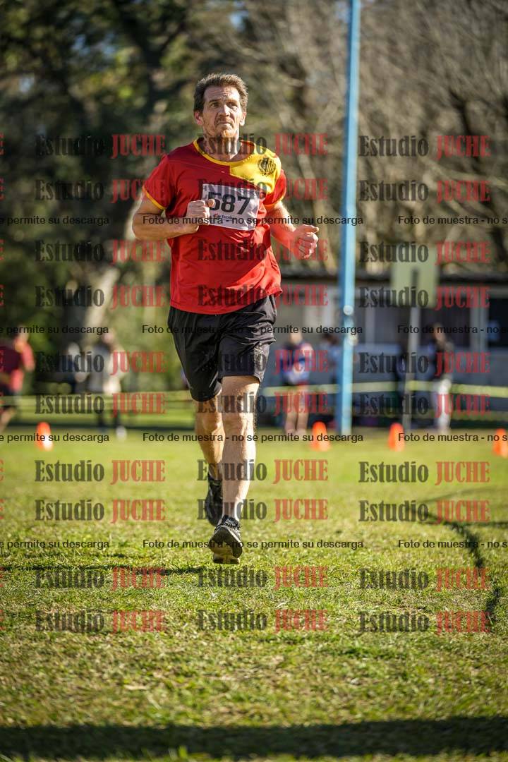 Fotos de la llegada del cross de 4000 m - varones