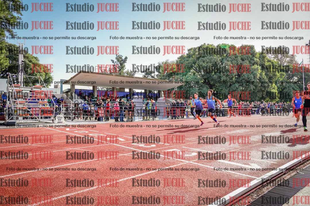Fotos de los 100 m llanos de varones