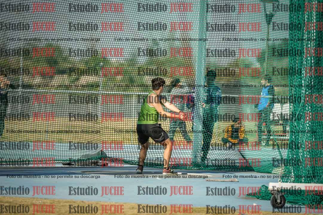 Fotos del lanzamiento de martillo de varones