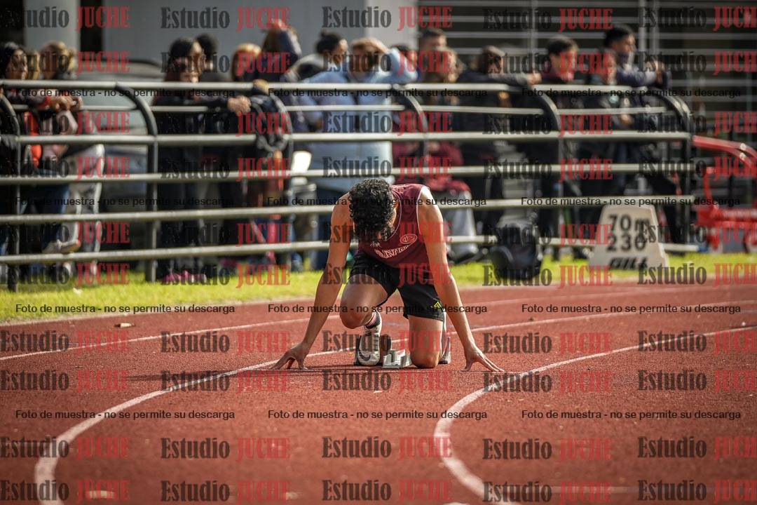 Fotos de los 400 m con vallas de varones