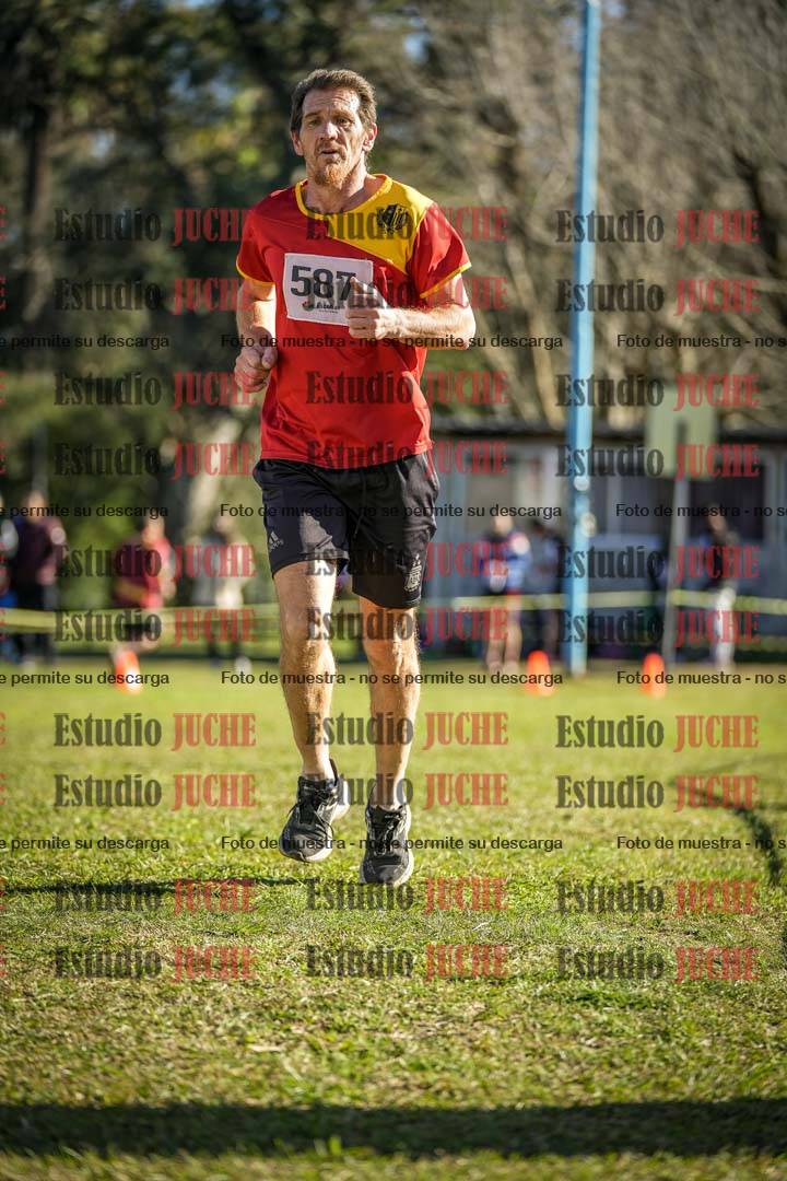 Fotos de la llegada del cross de 4000 m - varones