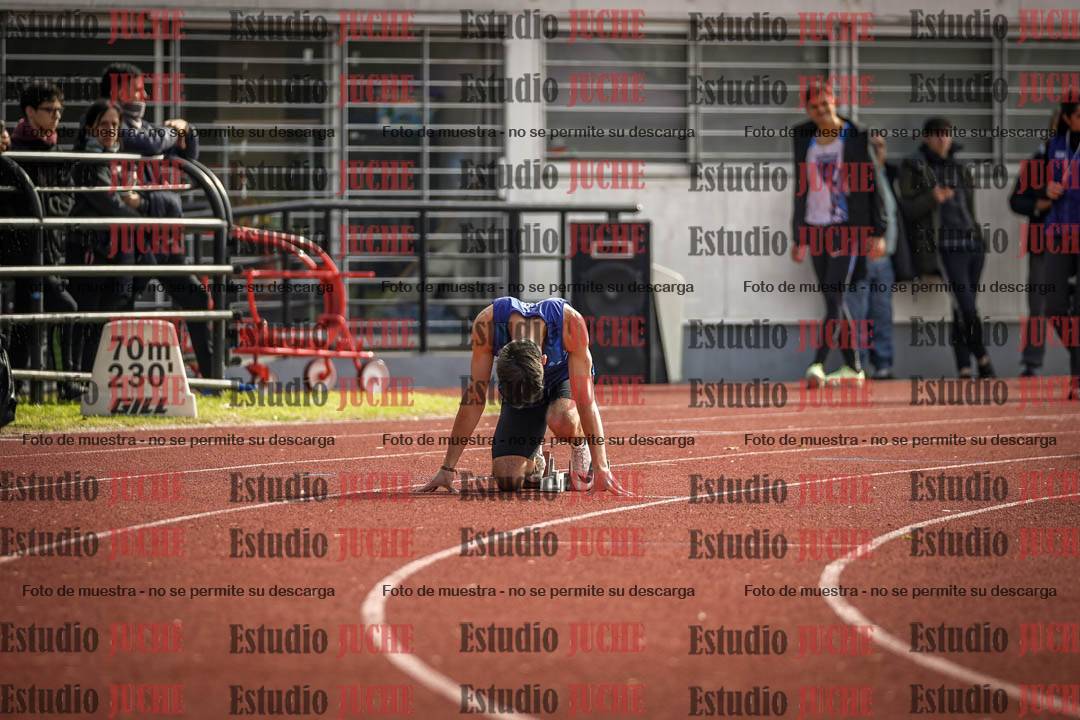 Fotos de los 400 m con vallas de varones