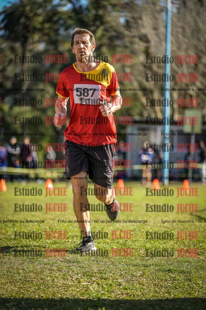 Fotos de la llegada del cross de 4000 m - varones