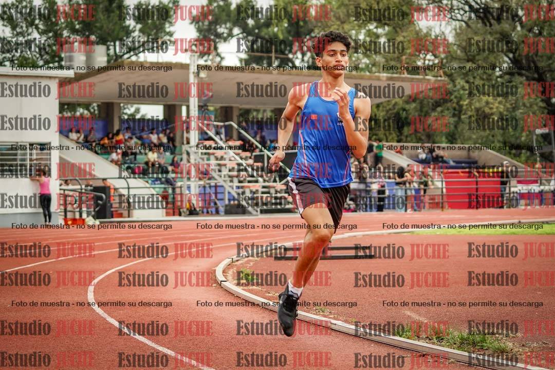 Fotos de los 600 m llanos de varones - octatlón 8